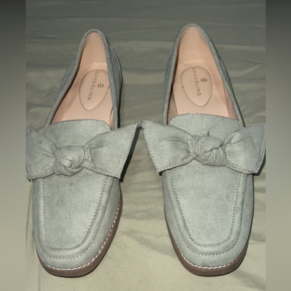 SAGE GREEN BANDOLINO FLATS WITH A BOW